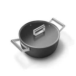 Smeg Faitout Bas Aluminium Antiadhésif 24 Cm Noir Mat Avec Couvercle En Verre Trempé -Silikomart Cuisine Boutique 133002 2 1 Faitout bas aluminium antiadhesif 24 cm noir mat avec couvercle en verre trempe Smeg