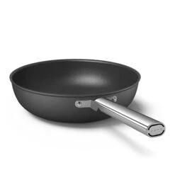 Smeg Wok Aluminium Antiadhésif 30 Cm Noir Mat -Silikomart Cuisine Boutique 133005 2 4 Wok aluminium antiadhesif 30 cm noir mat Smeg