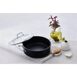 Le Creuset Sauteuse Rondeau Anti-adhérente Les Forgées 28 Cm Et Couvercle En Verre -Silikomart Cuisine Boutique 133009 3 1 Sauteuse rondeau anti adherente Les Forgees 28 cm et couvercle en verre Le Creuset