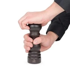 Peugeot Moulin à Sel Paris 18 Cm Marron -Silikomart Cuisine Boutique 20112 2 1 Moulin a sel Paris 18 cm marron Peugeot