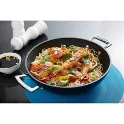 Le Creuset Wok Les Forgées 28 Cm 8 Le Creuset Wok Les Forgées 28 Cm -Silikomart Cuisine Boutique 23803 1 4 Wok Les Forgees 28 cm Le Creuset
