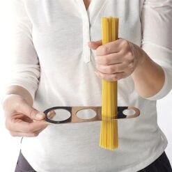 Lot Machine à Pâtes + Doseur à Spaghettis En Inox -Silikomart Cuisine Boutique 28918 2 1 Lot machine a pates doseur a spaghettis en inox Mathon