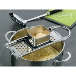 Mandoline à Spaetzle Courts -Silikomart Cuisine Boutique 478028 3 2 Mandoline a spaetzle courts Kela