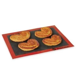 Lot Plaque à Pâtisserie Perforée Et Tapis De Cuisson Perforé -Silikomart Cuisine Boutique 509023 2 1 Lot plaque a patisserie perforee et tapis de cuisson perfore Mathon