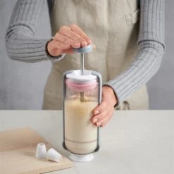 Mélangeur à Desserts éclair Avec Douilles -Silikomart Cuisine Boutique 566011 1 3 Melangeur a desserts eclair avec douilles Betty Bossi