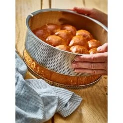 De Buyer Moule à Manqué Amovible En Inox Perforé 24 Cm Et Feuille De Cuisson Antiadhésive -Silikomart Cuisine Boutique 571005 2 1 Moule a manque amovible en inox perfore 24 cm et feuille de cuisson antiadhesive De Buyer