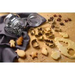 Patisse Boîte 18 Découpoirs Inox Noël -Silikomart Cuisine Boutique 573038 3 2 Boite 18 decoupoirs inox Noel Patisse