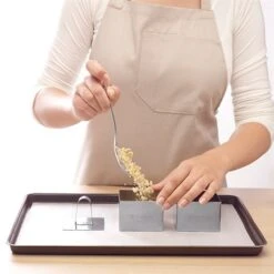 Lot De 4 Emportes Pièces Carrés En Inox Avec Poussoir -Silikomart Cuisine Boutique 579012 2 2 Lot de 4 emportes pieces carres en inox avec poussoir Mathon