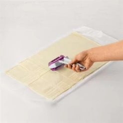 Roulette à Pâte Motifs étoiles -Silikomart Cuisine Boutique 653408 1 2 Roulette a pate motifs etoiles Betty Bossi