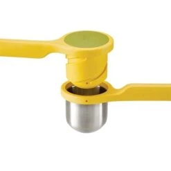 Joseph Joseph Presse Agrumes Helix 8 Joseph Joseph Presse Agrumes Helix -Silikomart Cuisine Boutique 670147 2 3 Presse agrumes Helix Joseph Joseph