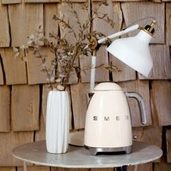 Smeg Bouilloire Crème 1,7 L 2400 W KLF03CREU -Silikomart Cuisine Boutique 702065 2 1 Bouilloire creme 1 7 L 2400 W KLF03CREU Smeg