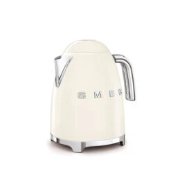 Smeg Bouilloire Crème 1,7 L 2400 W KLF03CREU -Silikomart Cuisine Boutique 702065 4 1 Bouilloire creme 1 7 L 2400 W KLF03CREU Smeg