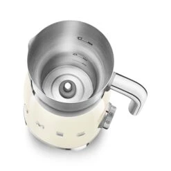 Smeg Chocolatière Et Mousseur De Lait Crème MFF11CREU -Silikomart Cuisine Boutique 780311 3 1 Chocolatiere et mousseur de lait creme MFF11CREU Smeg