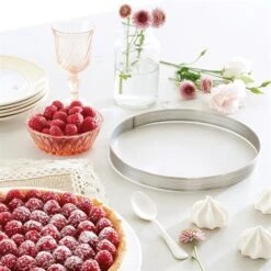 Lot 3 Cercles à Tarte Perforés En Inox Rond 20 - 24 - 28 Cm -Silikomart Cuisine Boutique 87947 1 2 Lot 3 cercles a tarte perfores en inox rond 20 24 28 cm Mathon